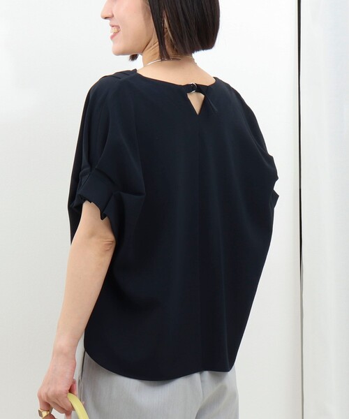 MICO COULIER（ミコクリエ）の「《UVカット接触冷感》ハイストレッチブラウス（シャツ/ブラウス・レディース・グレイッシュベージュ/ネイビー/キナリ・38）」の3枚目の写真