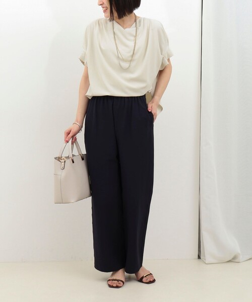 MICO COULIER（ミコクリエ）の「《UVカット接触冷感》ハイストレッチブラウス（シャツ/ブラウス・レディース・グレイッシュベージュ/ネイビー/キナリ・38）」の11枚目の写真