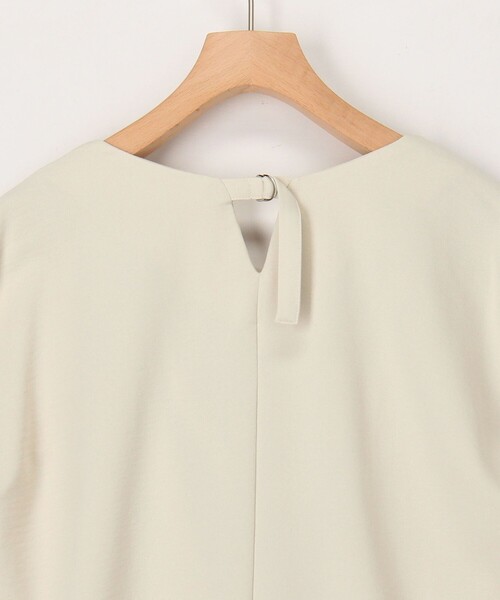 MICO COULIER（ミコクリエ）の「《UVカット接触冷感》ハイストレッチブラウス（シャツ/ブラウス・レディース・グレイッシュベージュ/ネイビー/キナリ・38）」の14枚目の写真