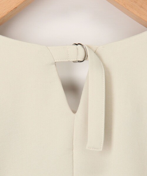 MICO COULIER（ミコクリエ）の「《UVカット接触冷感》ハイストレッチブラウス（シャツ/ブラウス・レディース・グレイッシュベージュ/ネイビー/キナリ・38）」の13枚目の写真