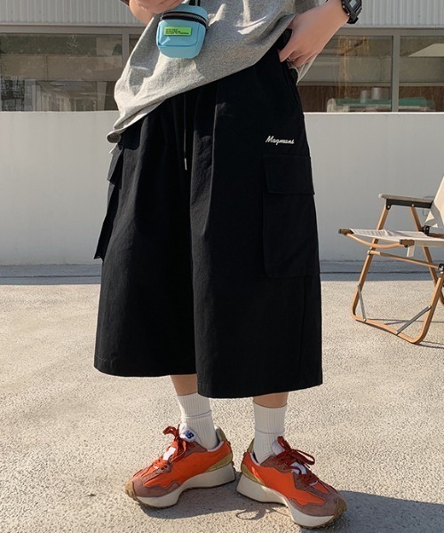 link lot(リンクロット)の「ワイドシルエット ミリタリー カーゴハーフショートパンツ(カーゴパンツ・メンズ・ブラック/アイボリー/ブラウン・L/M)」の1枚目の写真