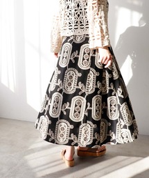 エンブロイダリーフレアースカート