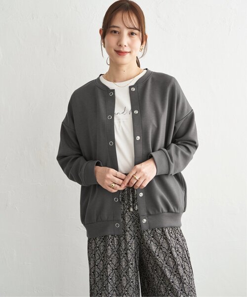 ikka(イッカ)の「【洗濯機で洗える】ダンボールニットノーカラーカーディガン(カーディガン/ボレロ・レディース・ネイビー/ベージュ/チャコール・L/M)」の2枚目の写真