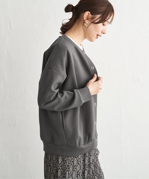 ikka(イッカ)の「【洗濯機で洗える】ダンボールニットノーカラーカーディガン(カーディガン/ボレロ・レディース・ネイビー/ベージュ/チャコール・L/M)」の10枚目の写真