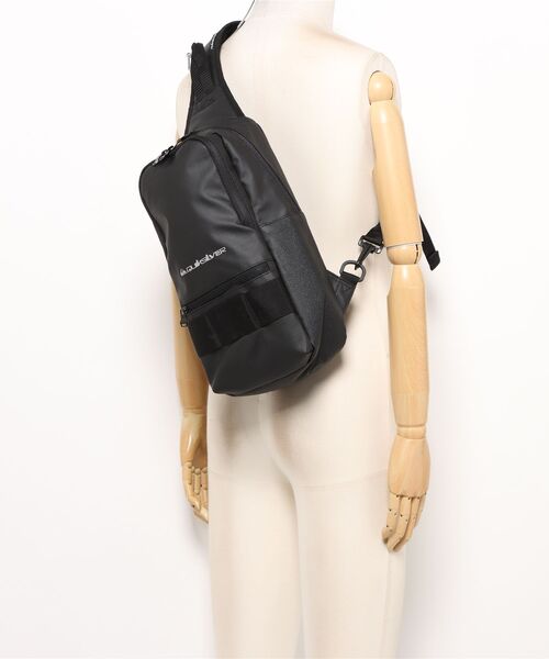 Quiksilver(クイックシルバー)の「QUIKSILVER メンズ W DEFENCER ONE SHOULDER 26SP ショルダーバッグ 【2026年春夏モデル】(ショルダーバッグ・メンズ・ブラック・FREE)」の5枚目の写真