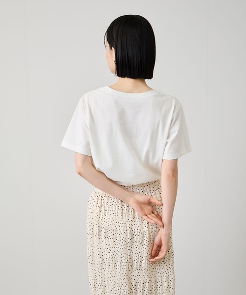 Mac-House（マックハウス）の「Idnes FLEURロゴTシャツ（Tシャツ/カットソー・レディース・ブラック/オフホワイト/ベージュ・FREE）」の6枚目の写真