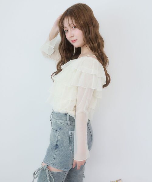 MAJESTIC LEGON(マジェスティックレゴン)の「チョーカーセットチュールフリルトップス(Tシャツ/カットソー・レディース・ブラック/アイボリー/ピンクベージュ/グレー・MEDIUM)」の10枚目の写真