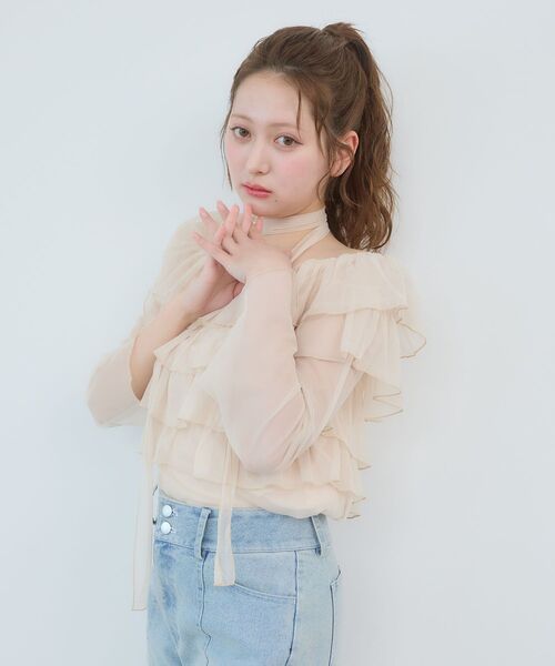 MAJESTIC LEGON(マジェスティックレゴン)の「チョーカーセットチュールフリルトップス(Tシャツ/カットソー・レディース・ブラック/アイボリー/ピンクベージュ/グレー・MEDIUM)」の14枚目の写真