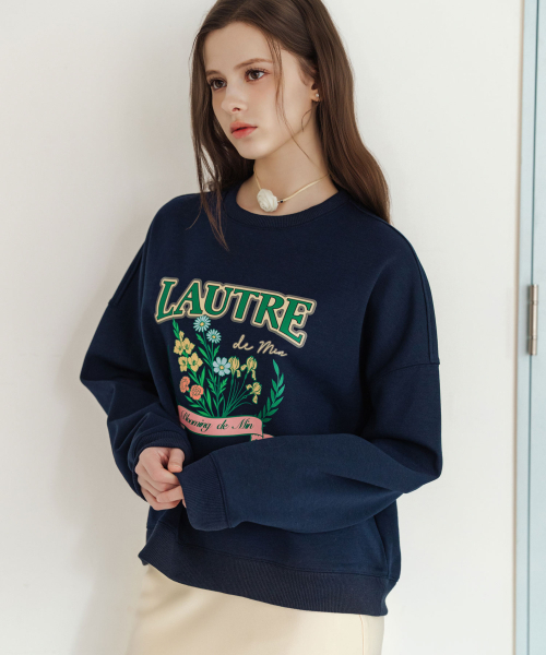 LAUTREDE MIN(ロートルドミン)の「Lautre Blooming Navy Sweatshirts(スウェット・レディース・ライトイエロー/ネイビー/ライトグレー・FREE)」の5枚目の写真
