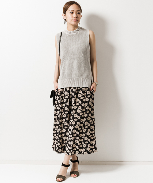 AMERICAN RAG CIE（アメリカンラグシー）の「AMERICAN RAG CIEストーンウォッシュニット/209-LAN-B6753（ニット/セーター・レディース・グレー/インディゴブルー・FREE）」の6枚目の写真