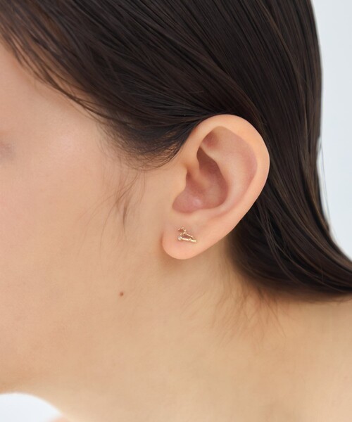 ete（エテ）の「[ゾディアック] K10YG ダイヤモンド ピアス /しし座（ピアス（片耳用）・レディース・イエローゴールド・FREE）」の5枚目の写真
