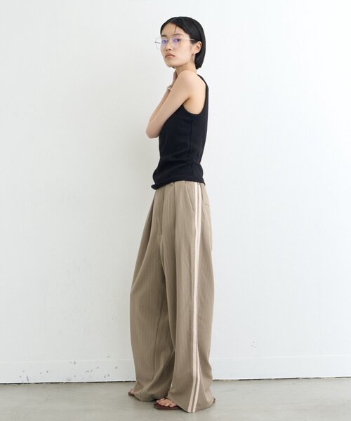CIAOPANIC TYPY(チャオパニックティピー)の「【UNISEX】タックボリュームワイドスラックスパンツ/サイドラインスラックス(スラックス・レディース・ブラック/グレー/ネイビー/ライトグレー/ベージュ/ブラウン/チャコールグレー/モカ・SMALL/LARGE/MEDIUM)」の19枚目の写真