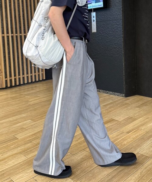 CIAOPANIC TYPY（チャオパニックティピー）の「【UNISEX】タックボリュームワイドスラックスパンツ/サイドラインスラックス（スラックス・レディース・ブラック/グレー/ネイビー/ライトグレー/ベージュ/ブラウン・SMALL/LARGE/MEDIUM）」の19枚目の写真