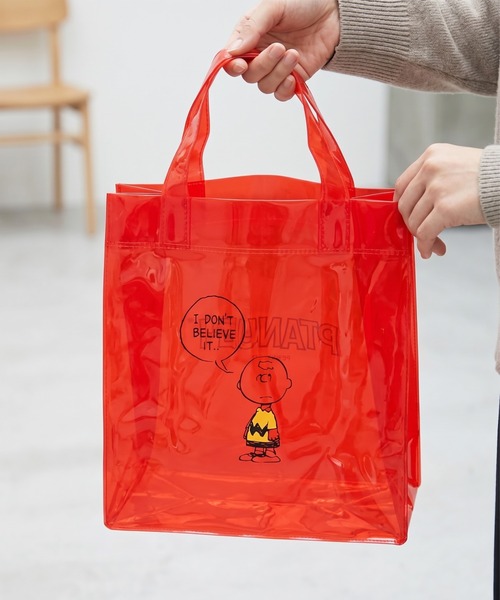 PEANUTS(ピーナッツ)の「〈PEANUTS/ピーナッツ〉スヌーピー カラーシリーズ ビニール ランチバッグ VBH1(エコバッグ/サブバッグ・レディース・イエロー/ブルー/グリーン/ピンク/レッド/ホワイト・ONE SIZE)」の2枚目の写真