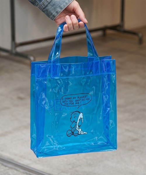 PEANUTS(ピーナッツ)の「〈PEANUTS/ピーナッツ〉スヌーピー カラーシリーズ ビニール ランチバッグ VBH1(エコバッグ/サブバッグ・レディース・イエロー/ブルー/グリーン/ピンク/レッド/ホワイト・ONE SIZE)」の4枚目の写真