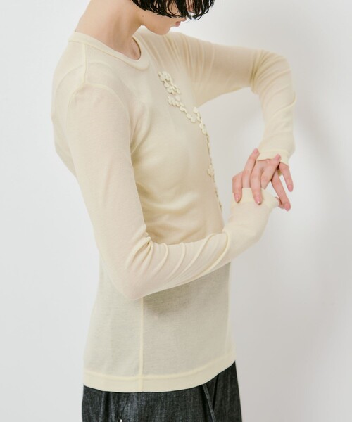 RIV NOBUHIKO(リブノブヒコ)の「【riv nobuhiko/リブノブヒコ】POSY EMBROIDERY TOP/ポピーエンブロイダリートップ(Tシャツ/カットソー・レディース・イエロー・2)」の6枚目の写真