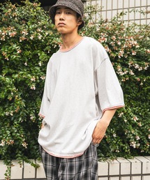 ルーズネックレイヤードTシャツ