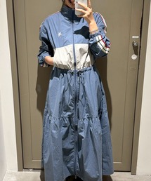 CONVERSE TOKYO | 【CONVERSE TOKYO】SIDE LINE TRACK TIERED DRESS / トラックジャージ / ジャージワンピース / スタンドカラー / ジップアップ  / 羽織り / コート(ワンピース)