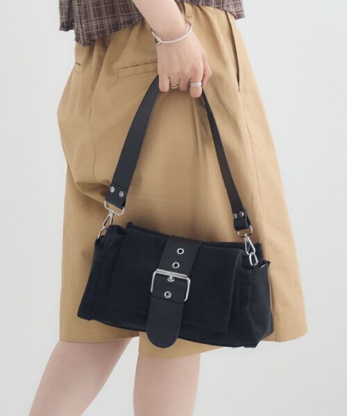 RETRO GIRL(レトロガール)の「ベルトバックルミニバッグ(ショルダーバッグ・レディース・ブラック/ブラウン/オフホワイト・ONE SIZE)」の5枚目の写真
