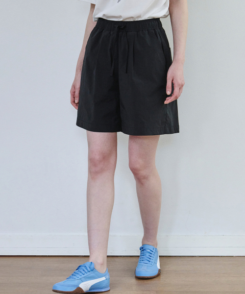 MALOUPE（マロップ）の「2212 ナイロンハーフバンディングパンツ (ブラック)（その他パンツ・レディース・ブラック・MEDIUM/SMALL）」の4枚目の写真