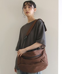 ZOZO限定 ミニポーチ付きショルダーバッグ