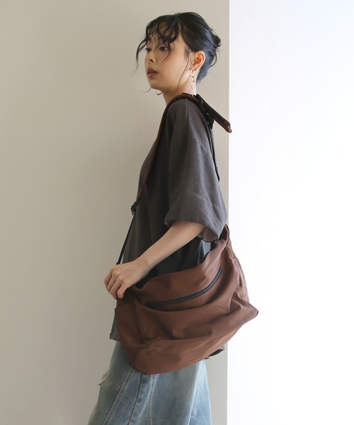 No one knows（ノーワンノーズ）の「ZOZO限定 ミニポーチ付きショルダーバッグ（ショルダーバッグ・レディース・ベージュ/ブラウン・FREE）」の10枚目の写真