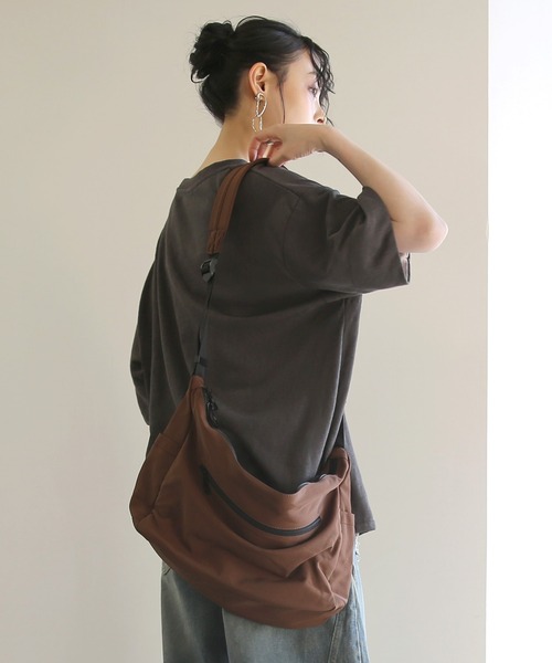 No one knows（ノーワンノーズ）の「ZOZO限定 ミニポーチ付きショルダーバッグ（ショルダーバッグ・レディース・ベージュ/ブラウン・FREE）」の14枚目の写真