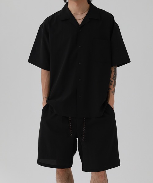FUNALIVE(ファンアライブ)の「MANYMENMANYMINDS / AIRLEAKFABRIC/半袖オープンカラーシャツ/ショートパンツ/セットアップ(セットアップ・メンズ・ブラック/チャコール・L/M)」の1枚目の写真