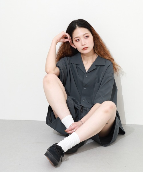FUNALIVE(ファンアライブ)の「MANYMENMANYMINDS / AIRLEAKFABRIC/半袖オープンカラーシャツ/ショートパンツ/セットアップ(セットアップ・メンズ・ブラック/チャコール・L/M)」の16枚目の写真