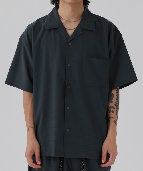 FUNALIVE(ファンアライブ)の「MANYMENMANYMINDS / AIRLEAKFABRIC/半袖オープンカラーシャツ/ショートパンツ/セットアップ(セットアップ・メンズ・ブラック/チャコール・L/M)」の18枚目の写真