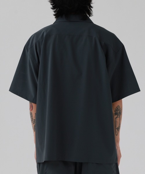 FUNALIVE(ファンアライブ)の「MANYMENMANYMINDS / AIRLEAKFABRIC/半袖オープンカラーシャツ/ショートパンツ/セットアップ(セットアップ・メンズ・ブラック/チャコール・L/M)」の19枚目の写真