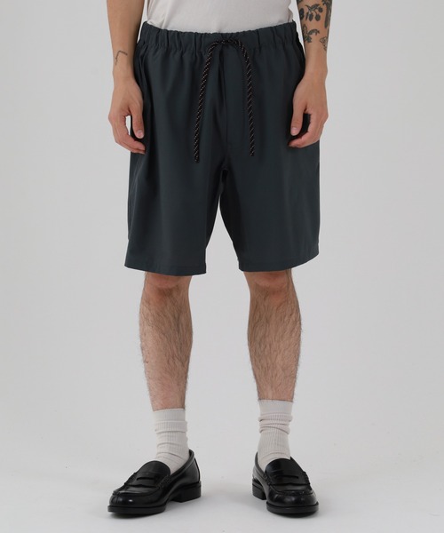 FUNALIVE(ファンアライブ)の「MANYMENMANYMINDS / AIRLEAKFABRIC/半袖オープンカラーシャツ/ショートパンツ/セットアップ(セットアップ・メンズ・ブラック/チャコール・L/M)」の11枚目の写真