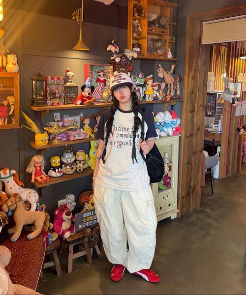 URBANAGE(アーバンエイジ)の「No time ナグラン配色オーバー半袖ネイビー(Tシャツ/カットソー・レディース・その他・MEDIUM/LARGE)」の7枚目の写真