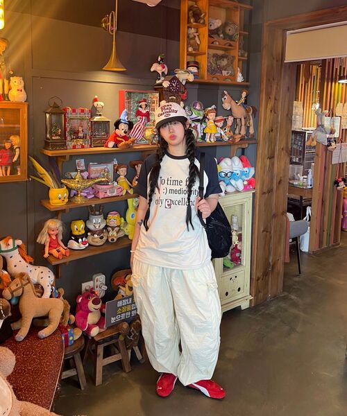 URBANAGE(アーバンエイジ)の「No time ナグラン配色オーバー半袖ネイビー(Tシャツ/カットソー・レディース・その他・MEDIUM/LARGE)」の6枚目の写真
