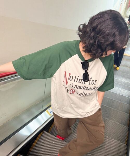 URBANAGE(アーバンエイジ)の「No time ナグラン配色オーバー半袖ネイビー(Tシャツ/カットソー・レディース・その他・MEDIUM/LARGE)」の5枚目の写真