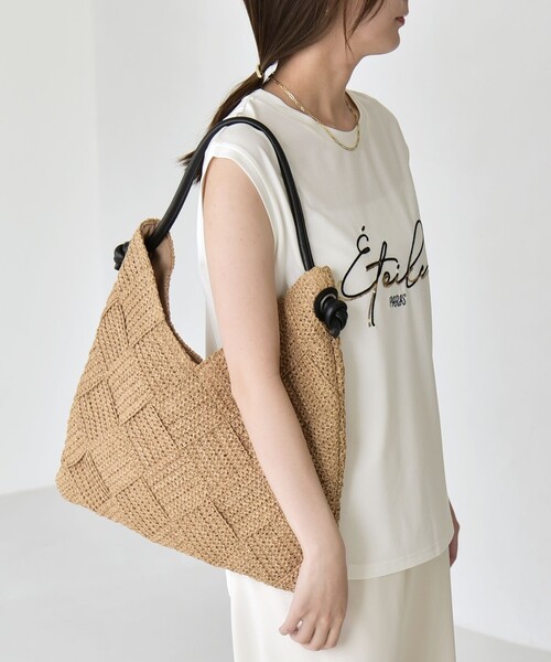 quaranciel（カランシエル）の「quaranciel:〈洗濯機可能〉スパンコール ロゴ 刺繍 フレンチスリーブ TEE（Tシャツ/カットソー・レディース・チャコールグレー/オフホワイト・ONE SIZE）」の11枚目の写真