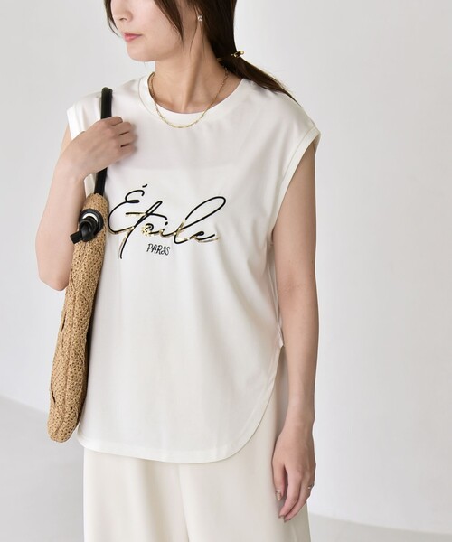 quaranciel（カランシエル）の「quaranciel:〈洗濯機可能〉スパンコール ロゴ 刺繍 フレンチスリーブ TEE（Tシャツ/カットソー・レディース・チャコールグレー/オフホワイト・ONE SIZE）」の12枚目の写真