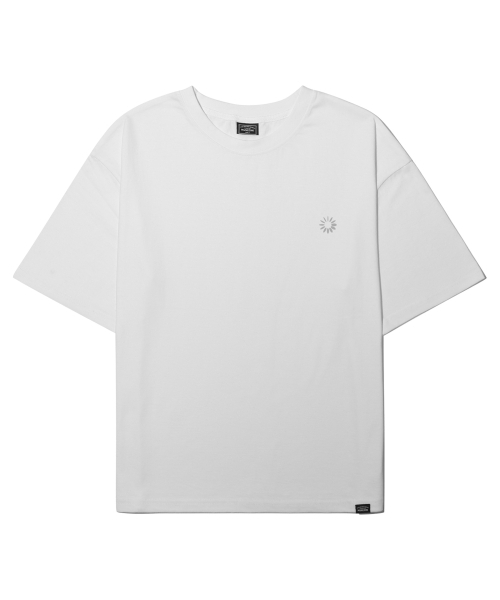 PEID(ペイド)の「PD エッセンシャル クロップ 半袖Tシャツ ホワイト(Tシャツ/カットソー・メンズ・ホワイト・1/2/3)」の2枚目の写真