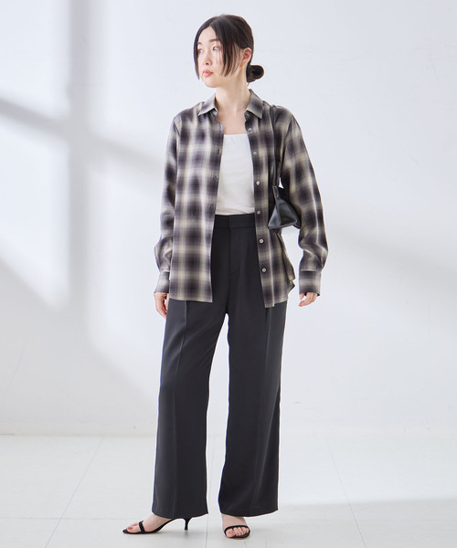 journal standard L'essage(ジャーナルスタンダードレサージュ)の「サテンタックパンツ(その他パンツ・レディース・ブラック/ブラウン系その他・38/36)」の9枚目の写真