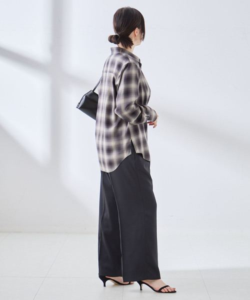 journal standard L'essage(ジャーナルスタンダードレサージュ)の「サテンタックパンツ(その他パンツ・レディース・ブラック/ブラウン系その他・38/36)」の10枚目の写真