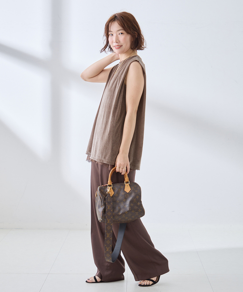 journal standard L'essage(ジャーナルスタンダードレサージュ)の「サテンタックパンツ(その他パンツ・レディース・ブラック/ブラウン系その他・38/36)」の20枚目の写真