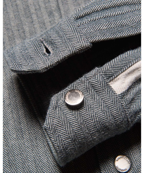 uniform experiment(ユニフォームエクスペリメント)の「SELVAGE HERRINGBONE SHIRT(シャツ/ブラウス・メンズ・チャコールグレー・1/2/3/4)」の9枚目の写真