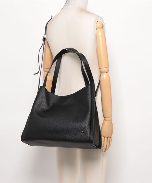 LA BAGAGERIE(ラバガジェリー)の「ソフトシュリンク2WAYハンドバッグ large(ハンドバッグ・レディース・ブラック/ダークグレー/ブラウン/グレイッシュベージュ・FREE)」の8枚目の写真