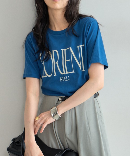 &. NOSTALGIA（アンドドットノスタルジア）の「カラーロゴプリントTシャツ（Tシャツ/カットソー・レディース・ブルー/オフホワイト・FREE）」の7枚目の写真