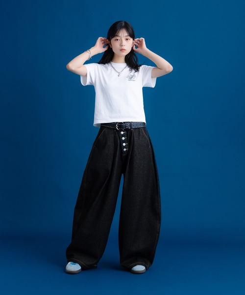 Remember.(リメンバー)の「ハートパッチポケットワイドデニムパンツ / Heart Patchpocket Wide Denimpants(デニムパンツ・メンズ・ブラック/ネイビー・LARGE/MEDIUM)」の14枚目の写真