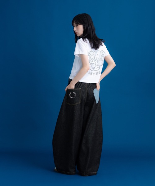 Remember.(リメンバー)の「ハートパッチポケットワイドデニムパンツ / Heart Patchpocket Wide Denimpants(デニムパンツ・メンズ・ブラック/ネイビー・LARGE/MEDIUM)」の19枚目の写真
