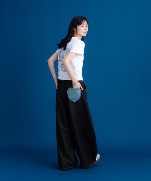 Remember.(リメンバー)の「ハートパッチポケットワイドデニムパンツ / Heart Patchpocket Wide Denimpants(デニムパンツ・メンズ・ブラック/ネイビー・LARGE/MEDIUM)」の22枚目の写真