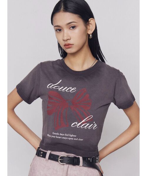 EMODA(エモダ)の「リボンプリントTシャツ(Tシャツ/カットソー・レディース・グレー/ピンク/ブラック・FREE)」の4枚目の写真