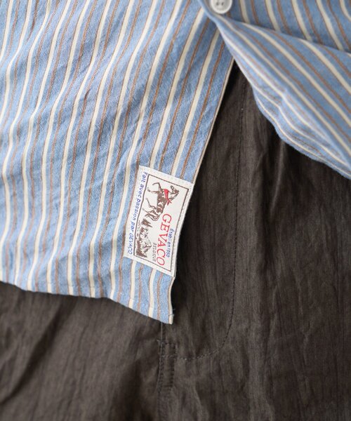 GEVACO(ゲバコ)の「【GEVACO】バンドカラーワッペンシャツ(シャツ/ブラウス・メンズ・ベージュ/ネイビー・MEDIUM/LARGE)」の11枚目の写真