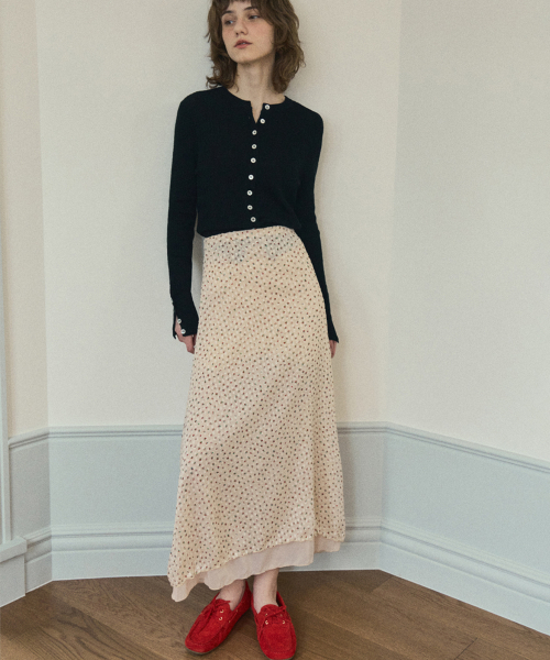 OURNOSTALGIA(アワー ノスタルジア)の「Bloom flower long skirt_Red flower(O25-SK01)(スカート・レディース・クリーム・MEDIUM/SMALL)」の3枚目の写真